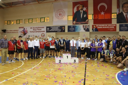 Burhaniye`de Yapılan 18.Kuruluşlararası Masa Tenisi Türkiye Şampiyonası Sona Erdi ...!